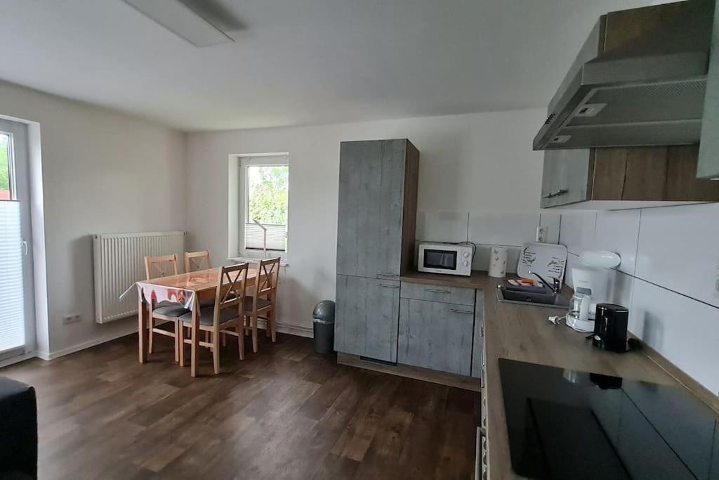 Komfortabele Ferienwohnung In Ruhiger Lage Sassnitz Buitenkant foto